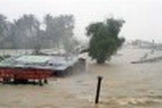 China helps flood victims in Mekong Delta