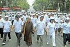 Walk for the poor in HCM City