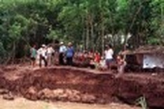 Residents leave flood-prone areas