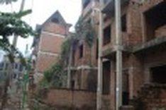 Five year-old villas lie empty and neglected in Hanoi