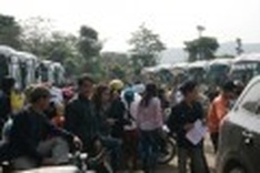 Bus workers striking for their rights in Nghe An Province