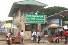 Made-in Vietnam container houses new option for low income housing