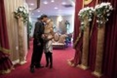 Las Vegas wedding chapels deal with love recession