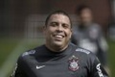Brazilian football legend Ronaldo to retire