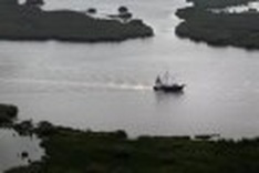 BP pledges USD1 billion to restore oil-stained Gulf