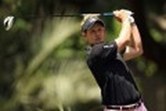Donald back on golf course after No. 1 near miss