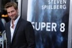Super 8" debuts as number one at box office