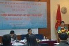 Vietnam, China exchange educational experiences