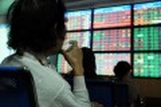Vietnam to boost stocks liquidity by loosening rules on selling