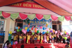 New school year ceremony at Dantri/DTiNews classrooms