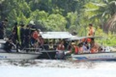 15 bodies found in ship accident