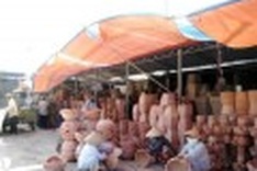Vinh Long’s pottery village along Co Chien River
