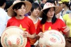 Painting a picture of Hanoi through traditional gifts