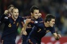Villa leads Spain into World Cup semi-finals