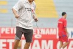 Local coach points out way to defeat Singapore
