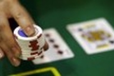 Macau gaming revenue hits record in 2010