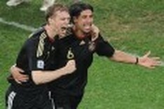 Germany edge Uruguay to claim third place
