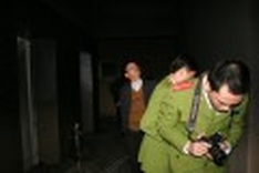 Policed try to uncover cause of deadly fire