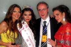 Lan Huong reaches Top 5 at Miss Model of the World