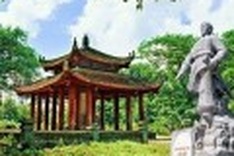 Photos featuring Vietnam’s formal capitals displayed