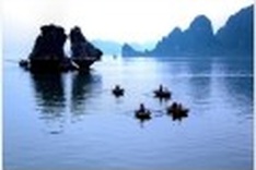 Vietnam campaigns for Ha Long as natural wonder