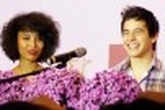 American Idol star arrives in Vietnam for concerts