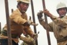 Chinese workers employed without qualifications