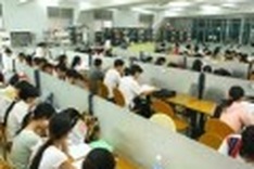 21 students share one library seat