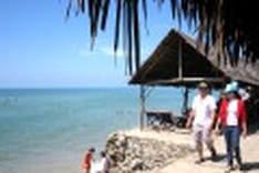 Tour companies await customers