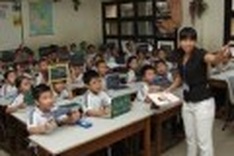 Third-grade students may have to wait longer to begin English studies
