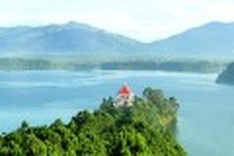 Biển Hồ - precious pearl of Central Highland