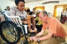 Battle to heal wounds of AO continues, say U.S. experts