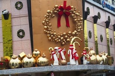 Boisterous Christmas atmosphere in HCM City