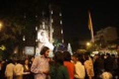 Merry Christmas Hanoi-style