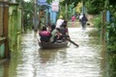 19 deaths reported as rain and flood still pounding central Vietnam