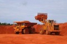 Former official urges NA to have clear viewpoint about bauxite project