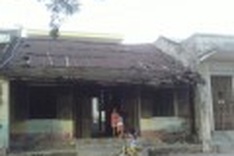 Hue losing its ancient houses