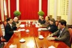 President meets with Vietnamese Talent Awards 2009 top scientists