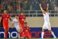 Vietnam 1 Singapore 0 - Vietnam bounce back to seal semi spot