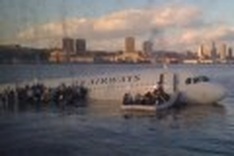 US Airways jet blows tire, lands safely in Texas