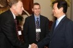 PM Dung vows to facilitate US investments