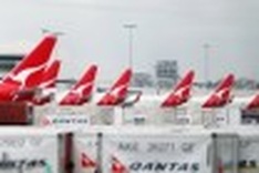 Stranded passengers pin hopes on Qantas mediator