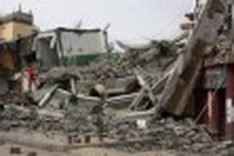 Quake in remote China region kills 400