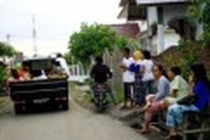 Major quake hits Indonesia, tsunami alert in Thailand