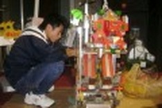 Robotic innovation inspires youth