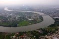 Big hub to go down river