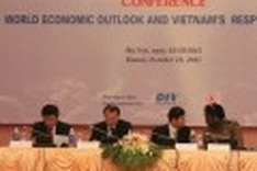 Economic restructuring discussed in Hanoi