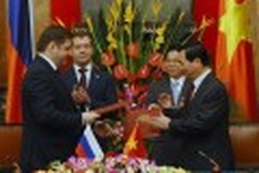 Vietnam, Russia sign deal on first nuclear plant