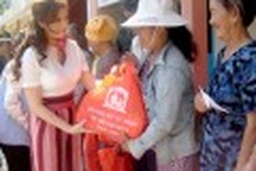 Vietnam to reduce poor family rate to below 5% by 2020