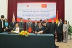 Japan pledges more money for Vietnam’s development in 2011